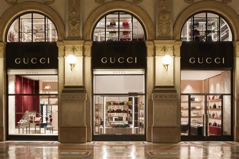 gucci shopping in italy.